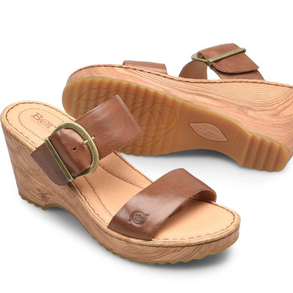 Born Women's Tan Leather Wedge Sandals size 7